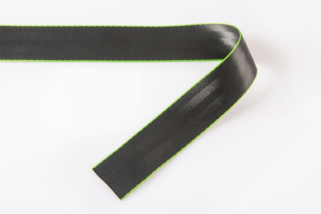 zwarte-autogordel-groene-rand